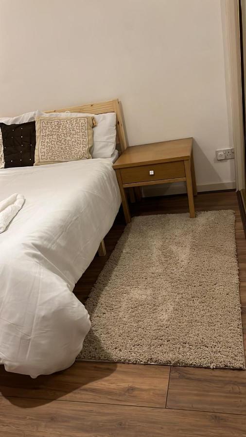 Smalinz Homes Finchley London Eksteriør bilde