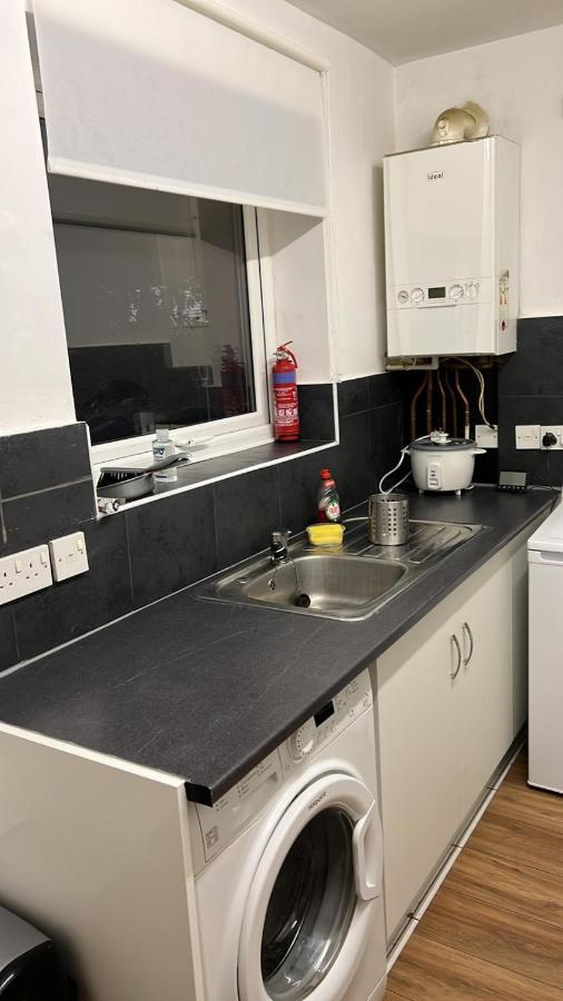Smalinz Homes Finchley London Eksteriør bilde