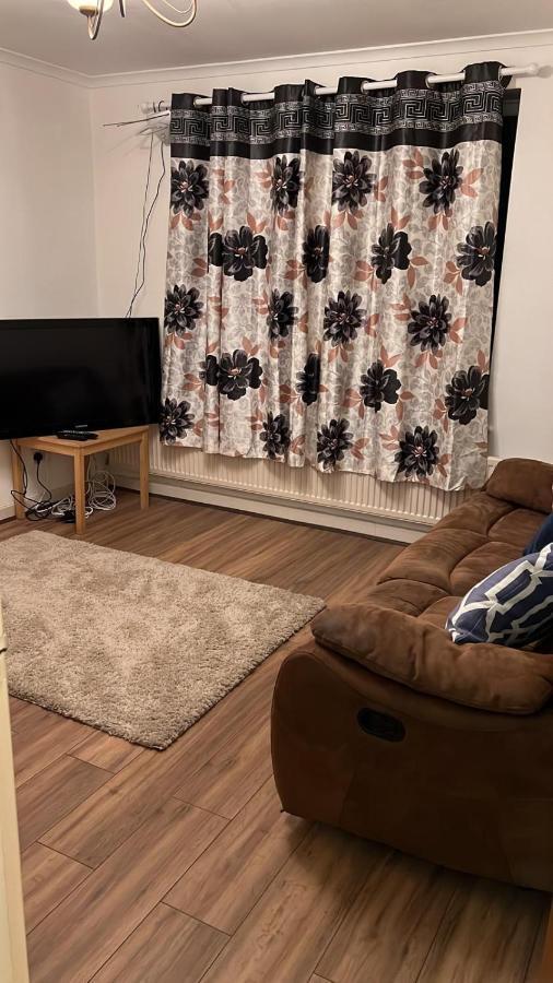 Smalinz Homes Finchley London Eksteriør bilde