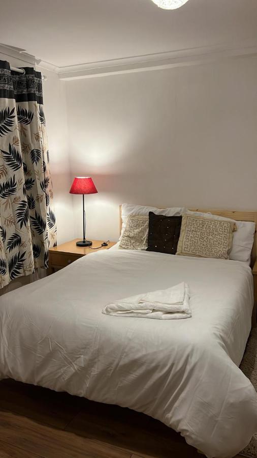 Smalinz Homes Finchley London Eksteriør bilde